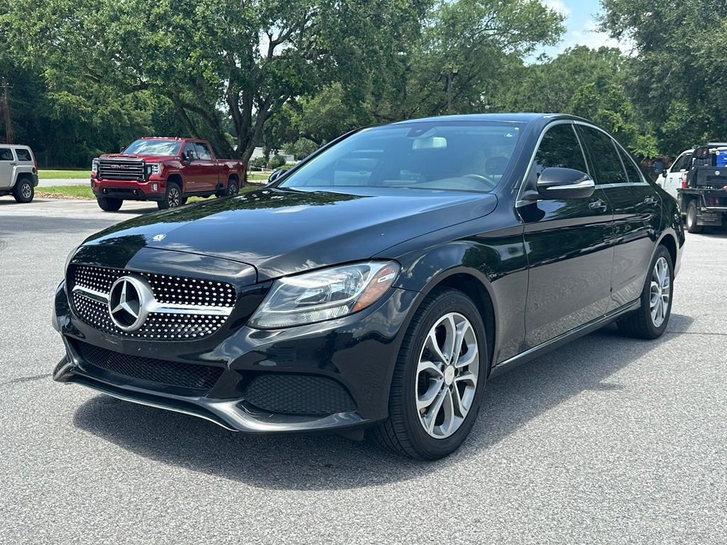 Used 2015  Mercedes-Benz C 300 image 1