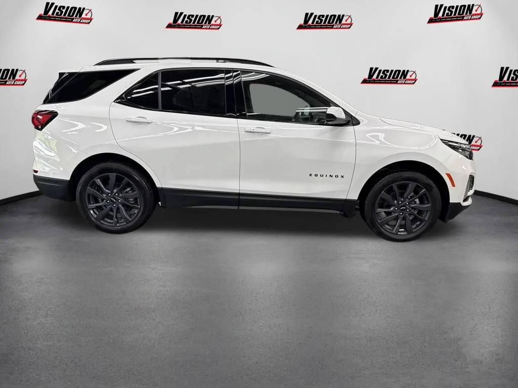 Used 2024 Summit White Chevrolet RS image 4