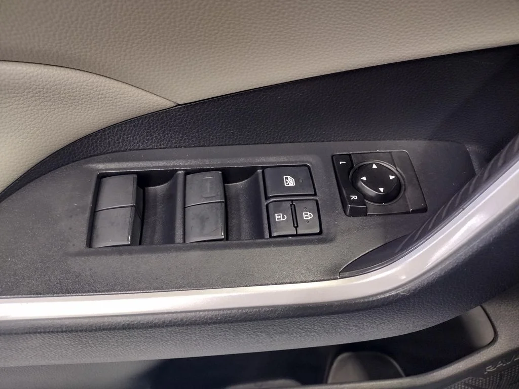 Used 2019 Blue Toyota XLE image 23