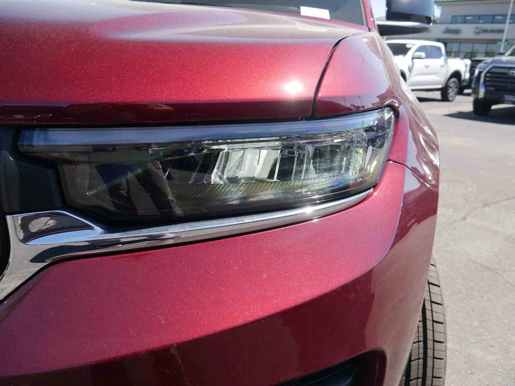 New 2026 Red Jeep Laredo X image 20
