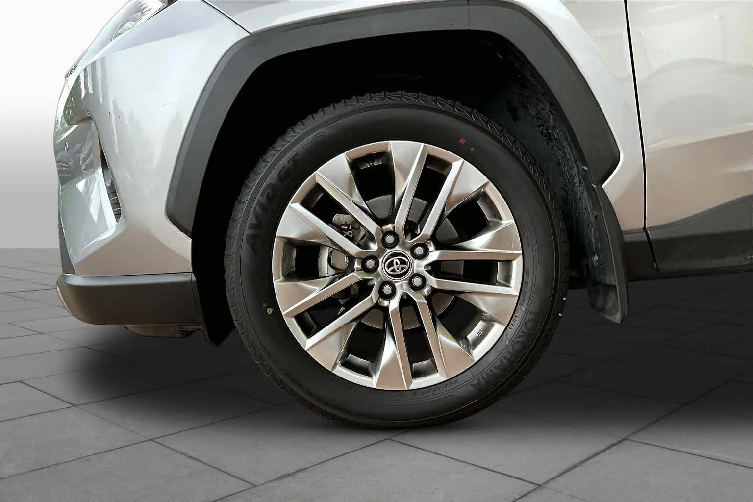 Used 2020 Silver Sky Metallic Toyota Limited image 10