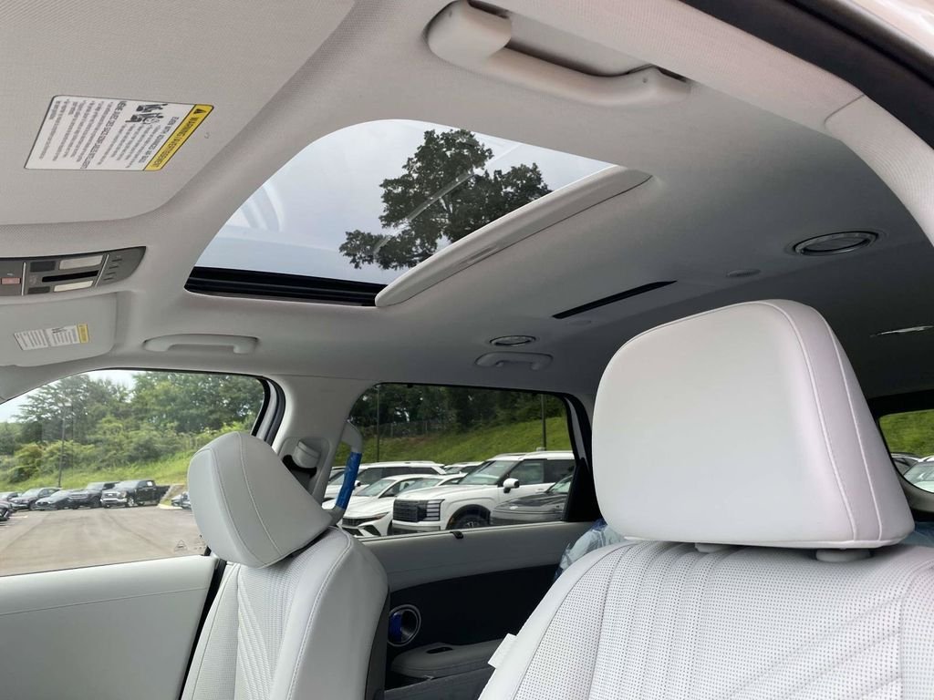 New 2026 White Hyundai Blue SEL Premium 8P image 12