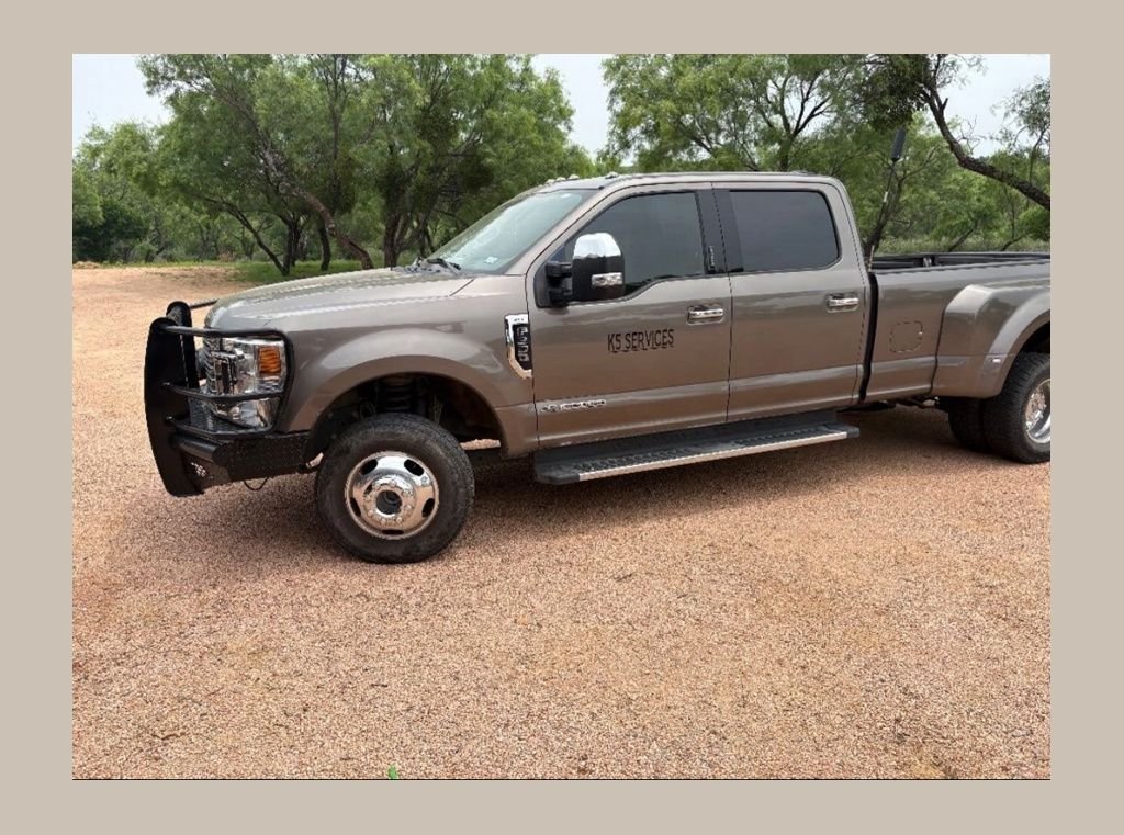 2020 Ford F-350 XLT 4x4 Crew Cab 8' Box DRW's photo