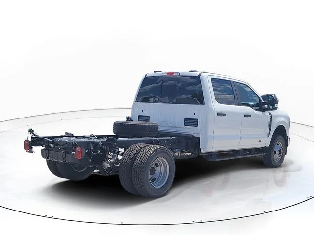 New 2026 Oxford White Ford XL image 5