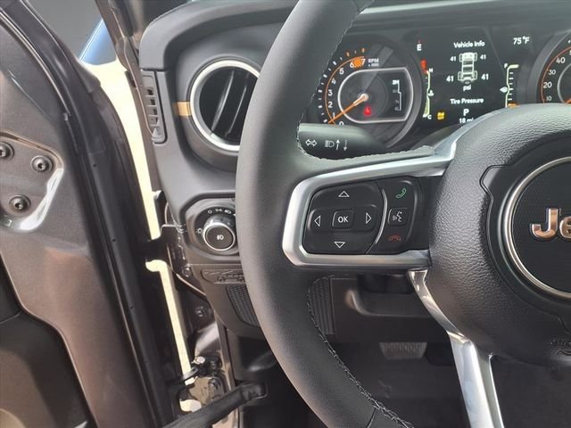 2026 Jeep Wrangler 4-Door Sahara - Photo 17