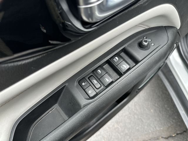 2025 Jeep Compass Limited - Photo 17