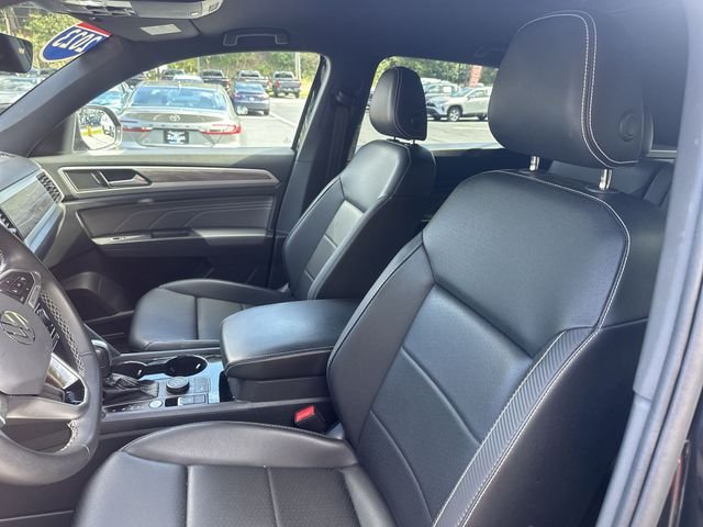 Certified Used 2023 Black Volkswagen 3.6L V6 SE w/Technology image 15