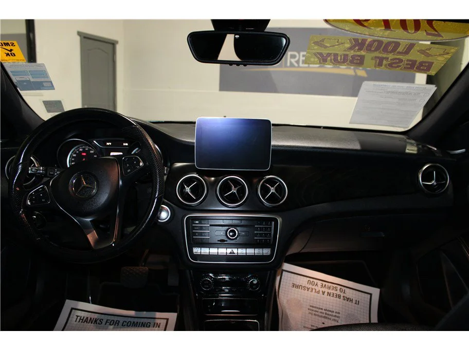 Used 2019 Black Mercedes-Benz GLA 250 image 14