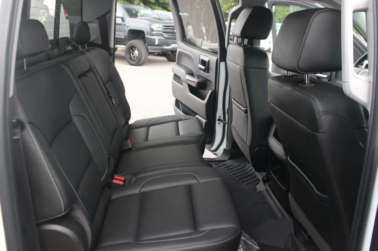 Used 2018 SUMMIT WHITE GMC SLT image 35