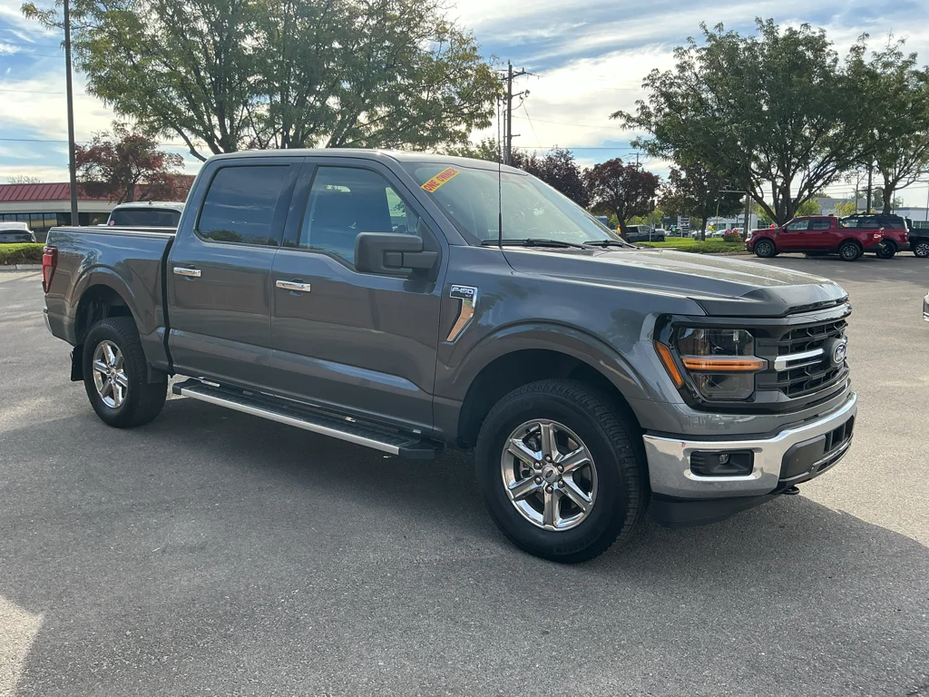 Used 2025 Carbonized Grey Metallic Ford XLT image 3