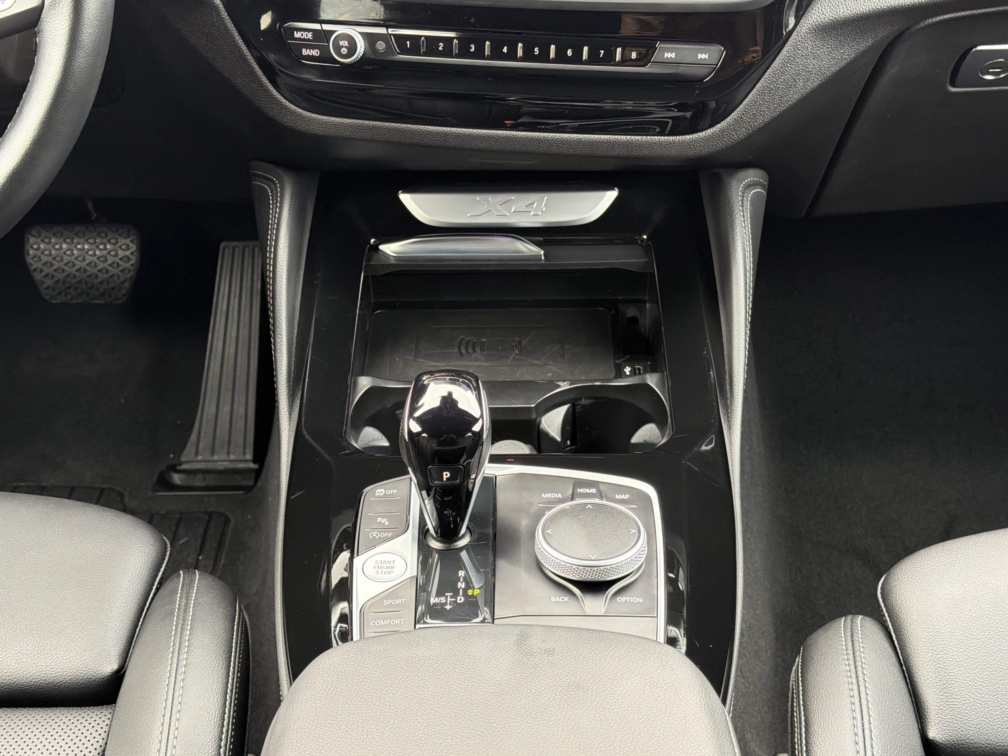 Used 2025 Mineral White Metallic BMW xDrive30i image 5