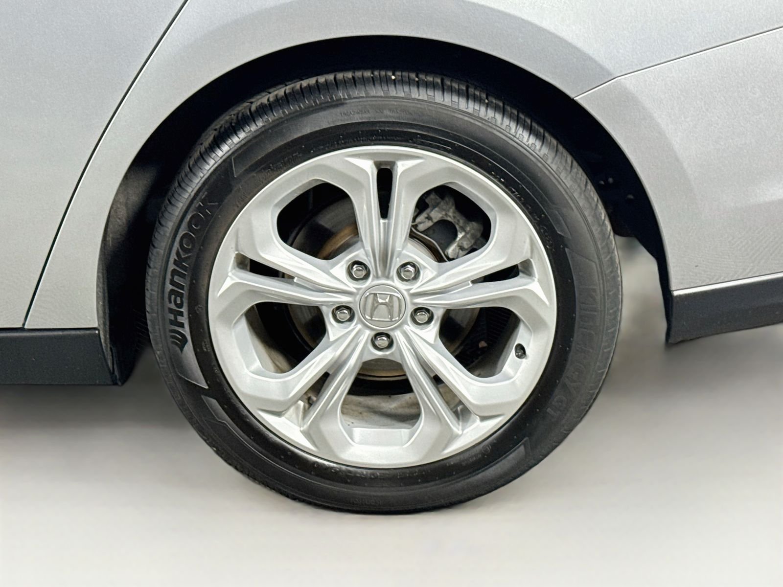 2024 Honda Accord LX - Photo 9