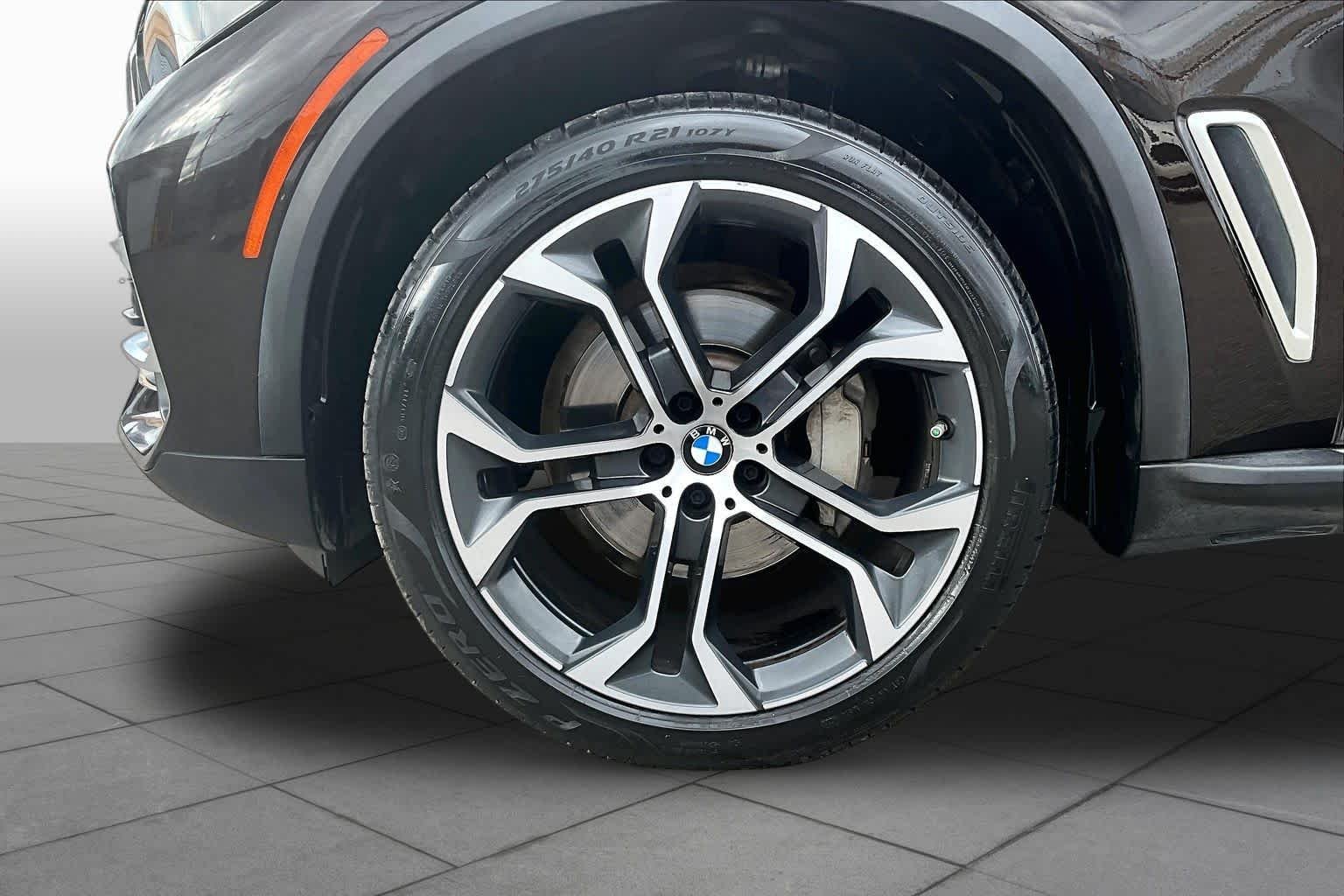 Used 2023 Sparkling Brown Metallic BMW sDrive40i image 10