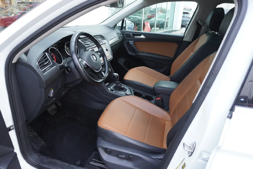 Used 2018 White Volkswagen 2.0T SEL image 10