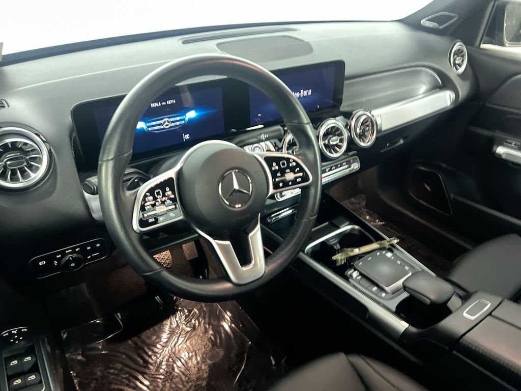 Used 2023 Blue Mercedes-Benz GLB 250 image 22