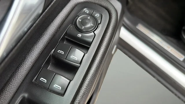 Used 2020 Summit White GMC Denali image 18