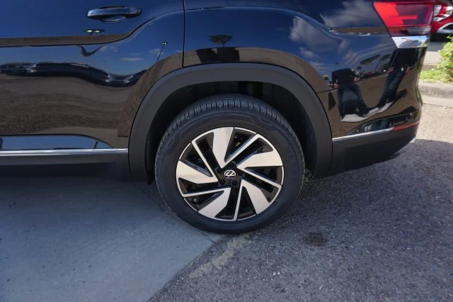 2024 Volkswagen Atlas SEL - Photo 14