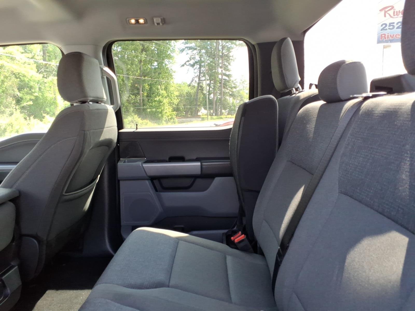 Used 2025 Black Metallic Ford XLT image 13