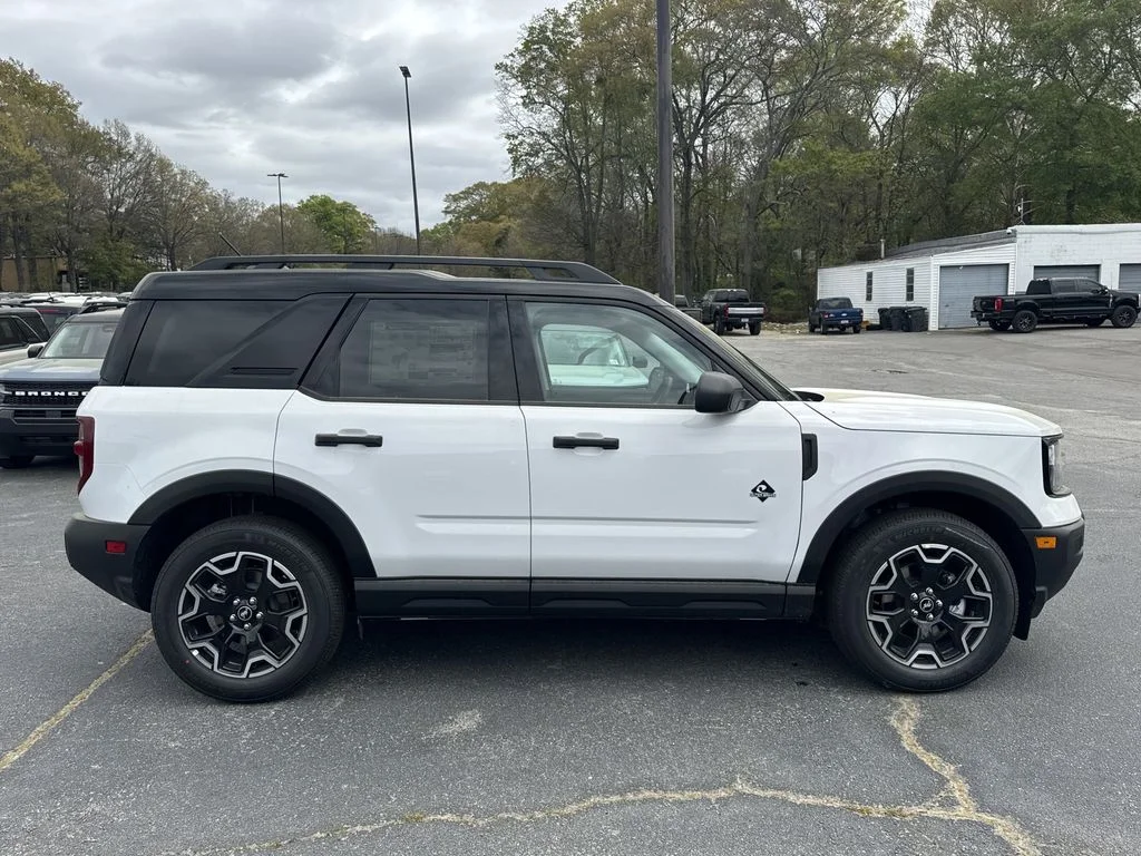 New 2026 White Ford Outer Banks image 8