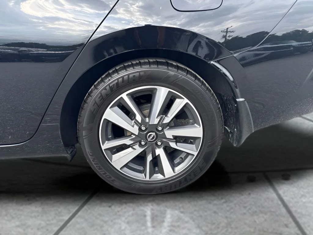 Used 2024 Black Nissan 1.6 S image 17