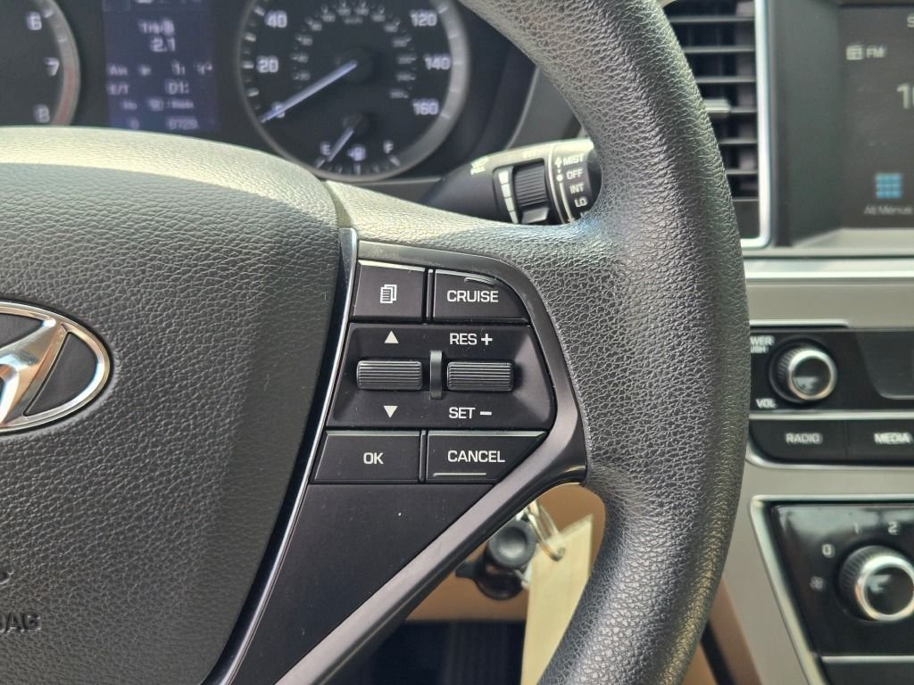 Used 2017 Phantom Black Hyundai SE image 28