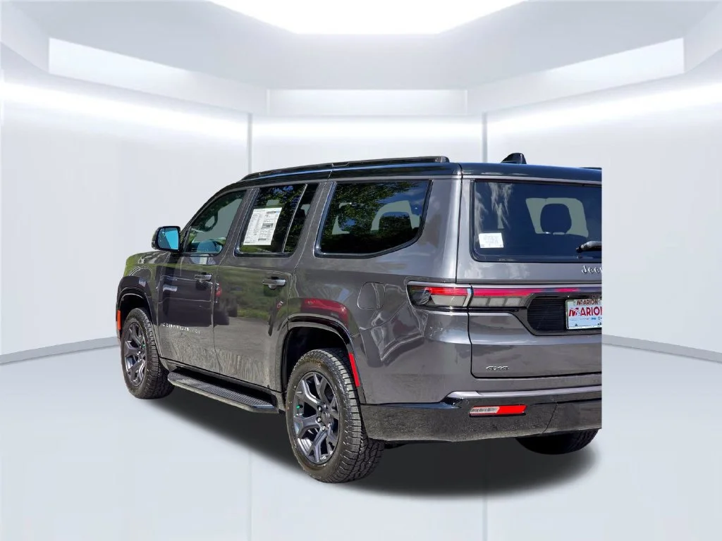 New 2026 Gray Jeep Upland image 41