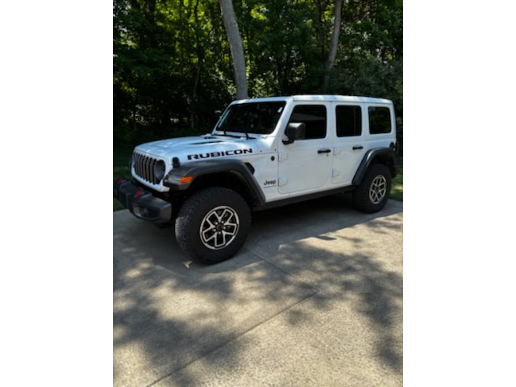 Used 2024 Bright White Clearcoat Jeep Rubicon image 1