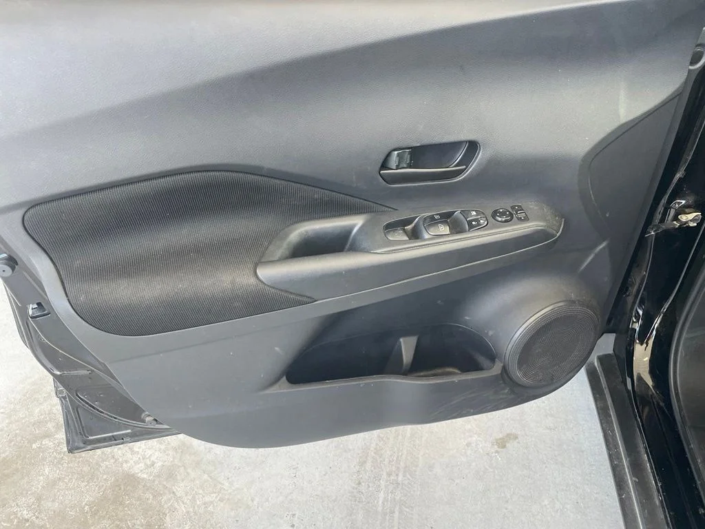 Used 2025 Black Nissan S image 9