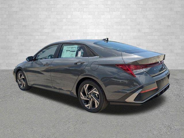 2025 Hyundai Elantra Limited - Photo 31