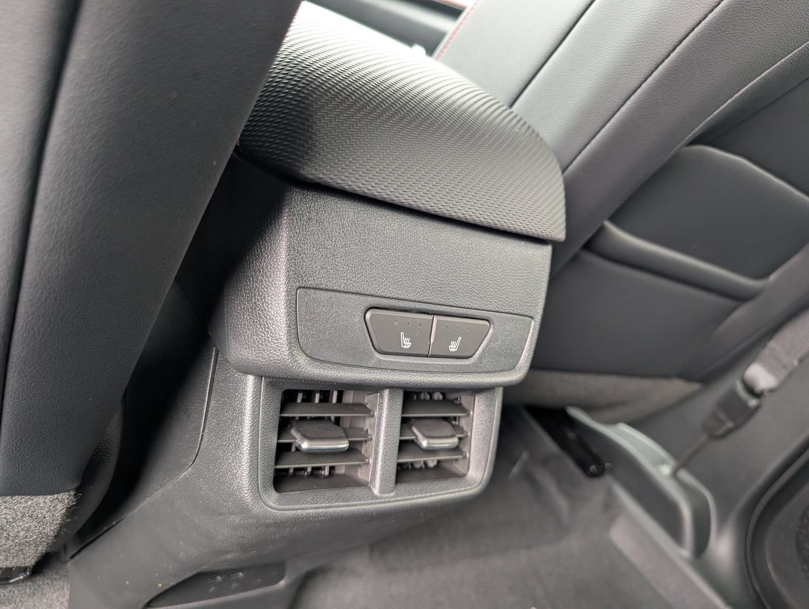 2027 Chevrolet Equinox RS - Photo 19