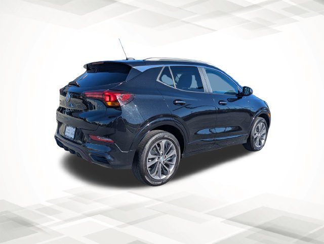 Used 2023 Black Buick Select image 4