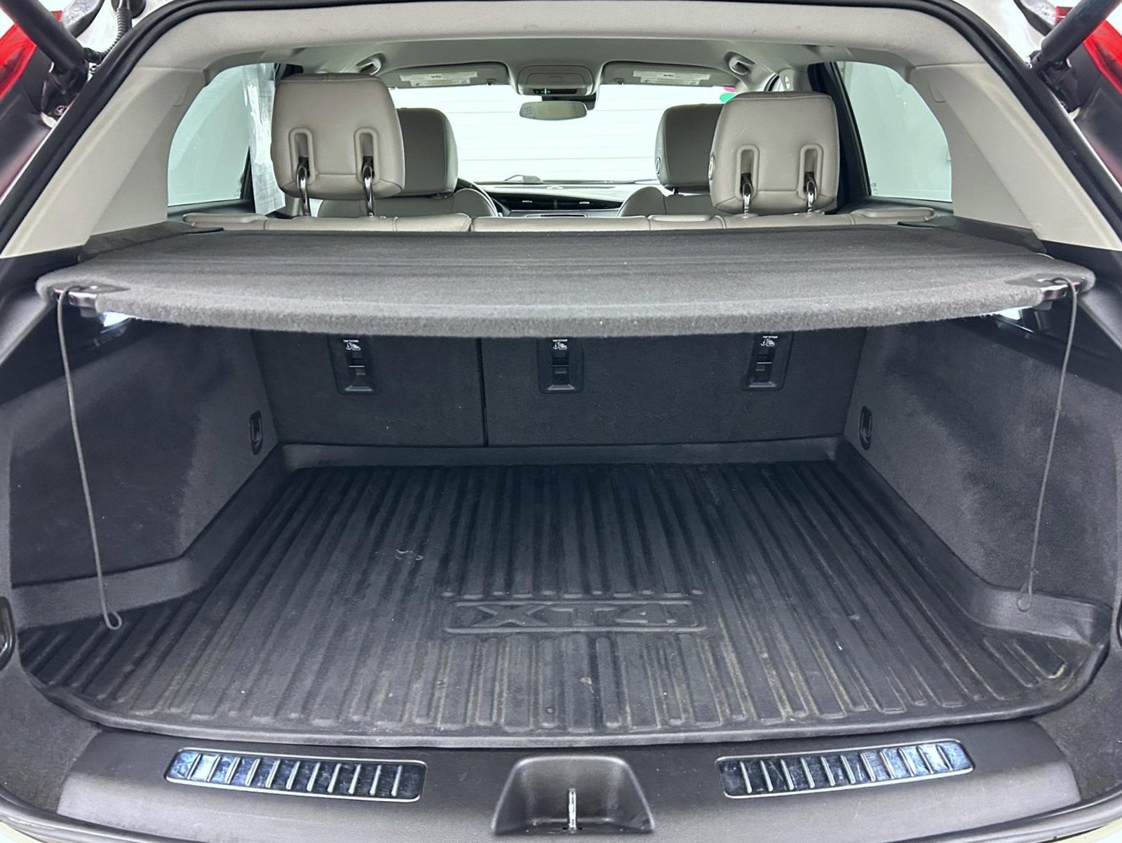 Used 2019 White Cadillac Premium Luxury image 34