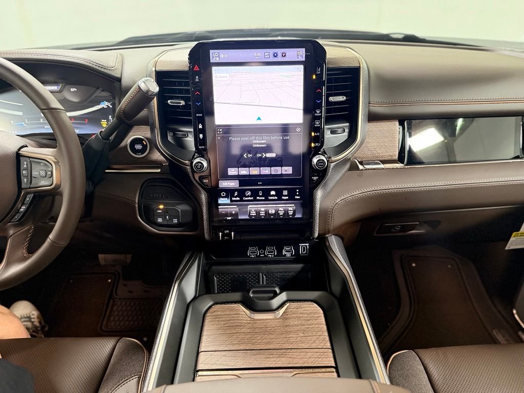 New 2026 Diamond Black Crystal Pearl-Coat Exterior Paint RAM Limited image 14