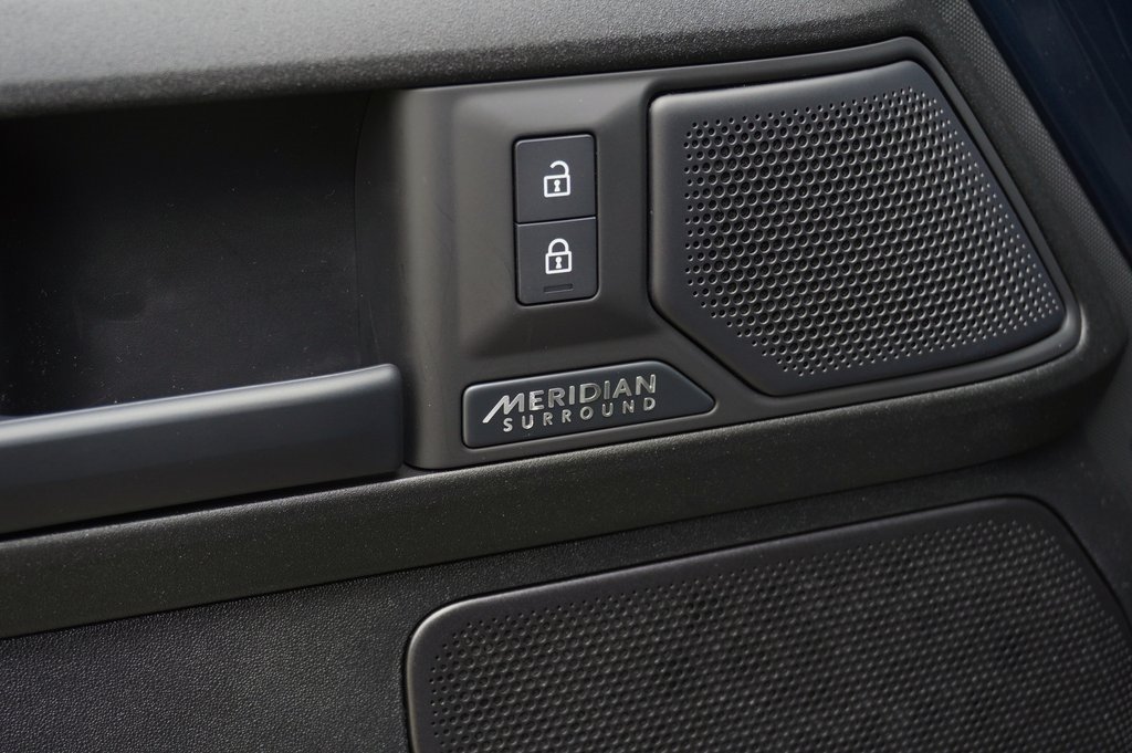 2026 LAND ROVER DEFENDER - Image 11