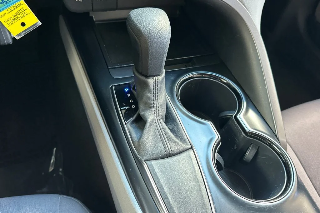 Used 2020 White Toyota LE image 20