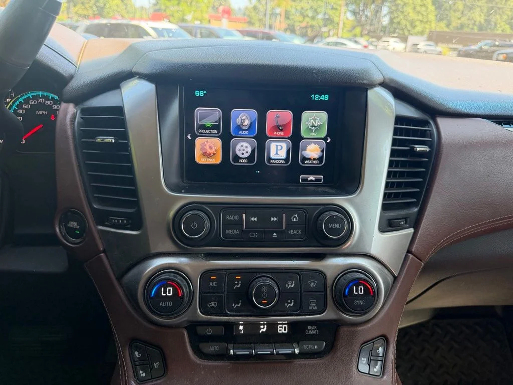 Used 2016 Iridescent Pearl Tricoat Chevrolet LTZ image 21