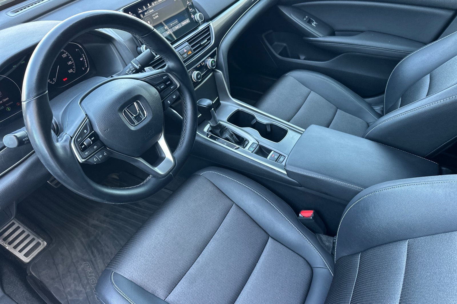 Used 2020 Platinum White Pearl Honda Sport image 9