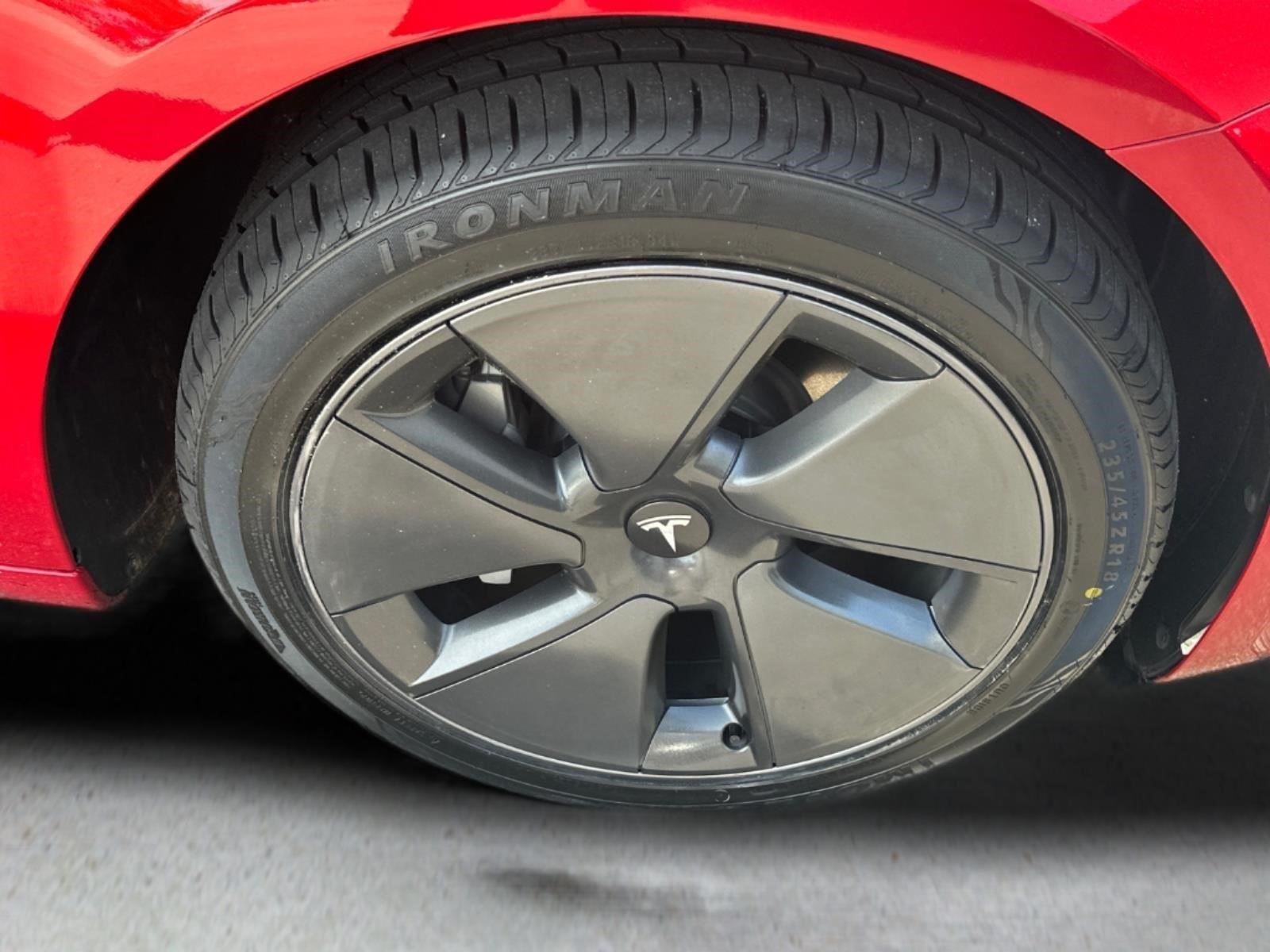 2022 Tesla Model 3 Long Range - Photo 9