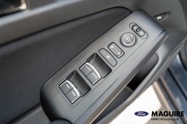 Used 2022  Honda EX image 18