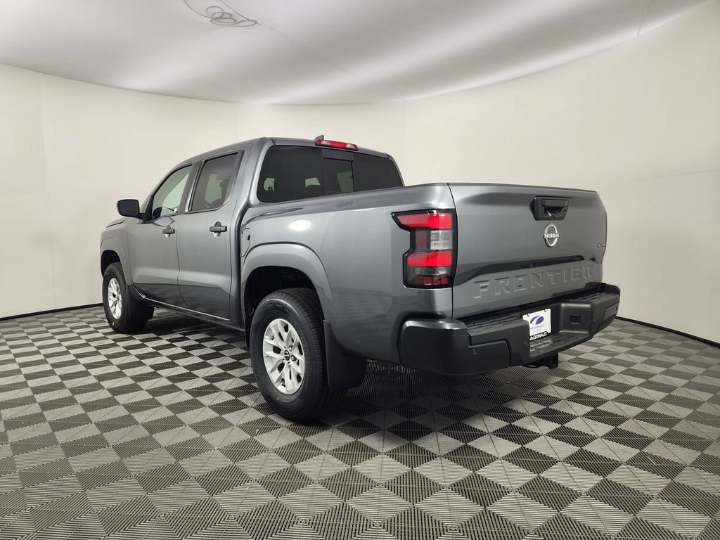 New 2026 Gun Metallic Nissan Crew Cab S image 3