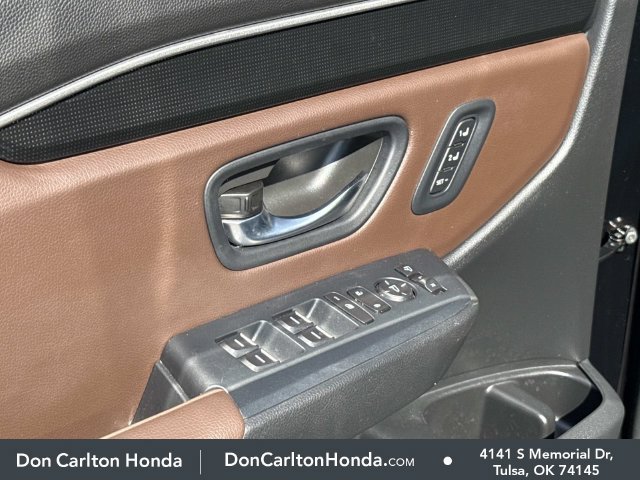 Used 2025 Crystal Black Pearl Honda Elite image 12