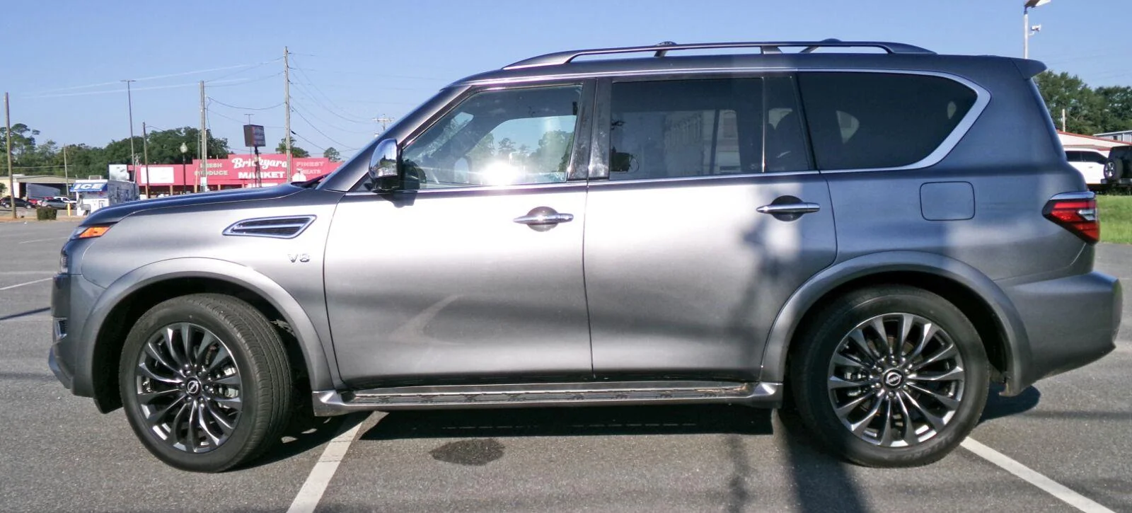 Used 2022 Gun Metallic Nissan Platinum image 2