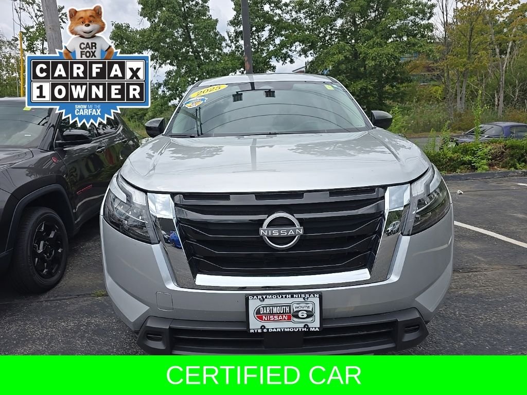 Used 2025 Silver Nissan S image 3