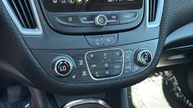 Used 2025 Gray Chevrolet LT image 30