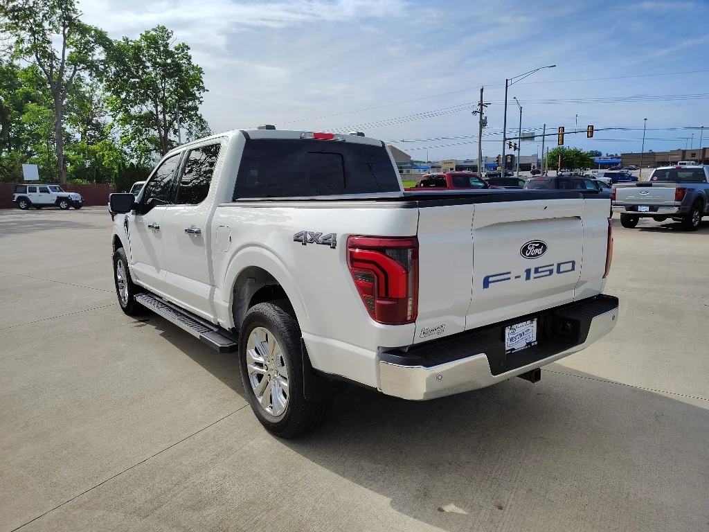 Used 2025 Star White Ford LARIAT image 7