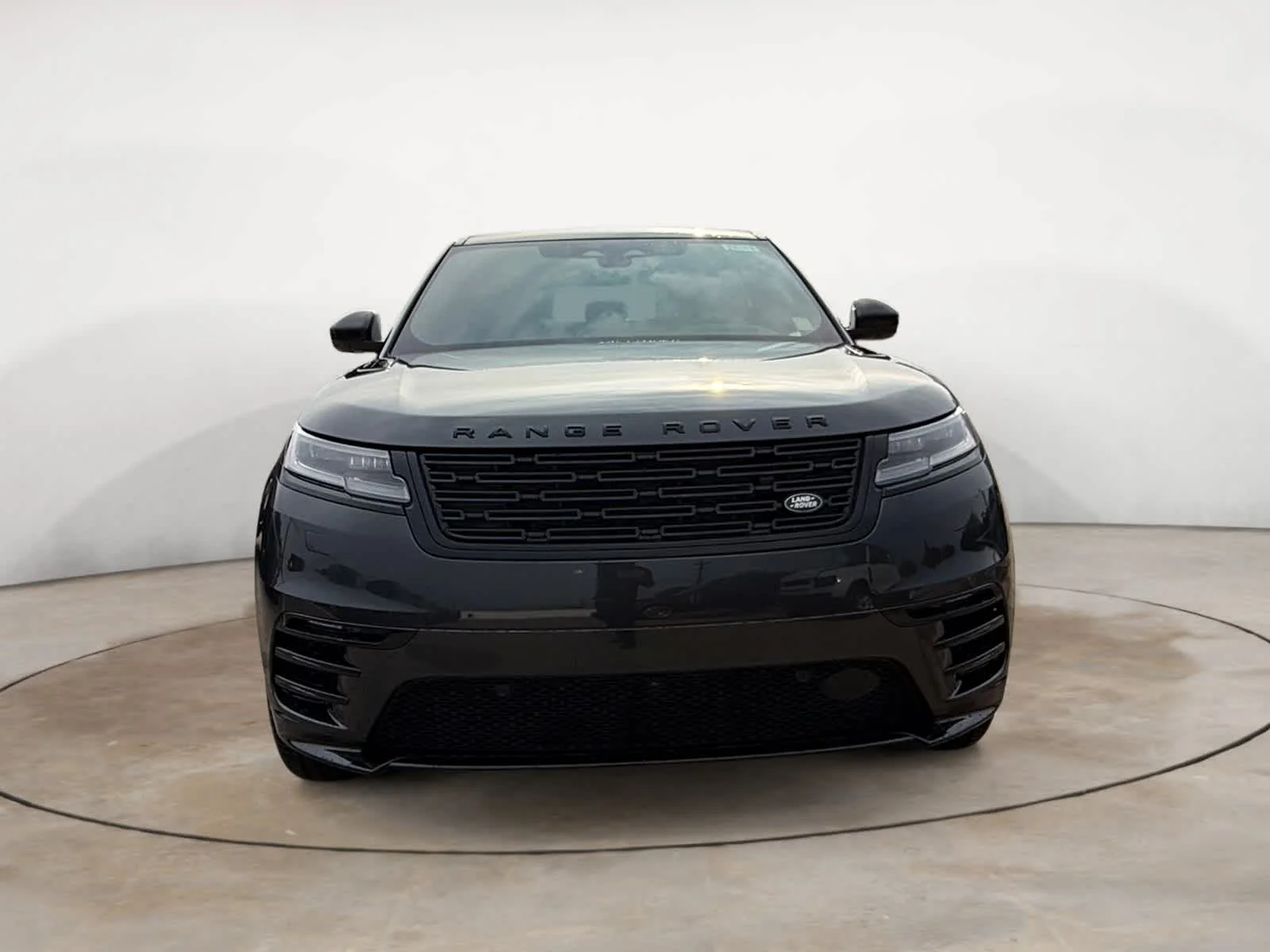 New 2026 Carpathian Grey Land Rover Belgravia Edition image 8