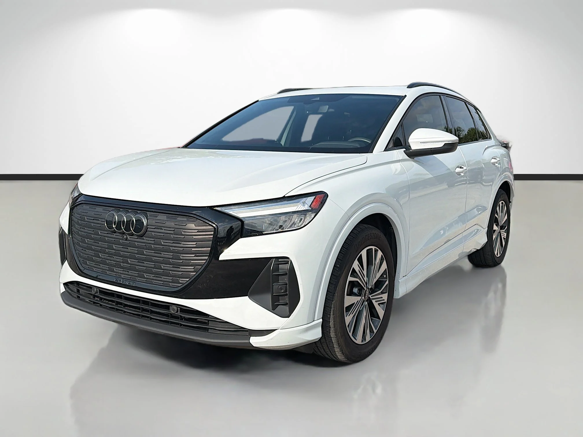 Used 2025 Glacier White Audi Premium image 7