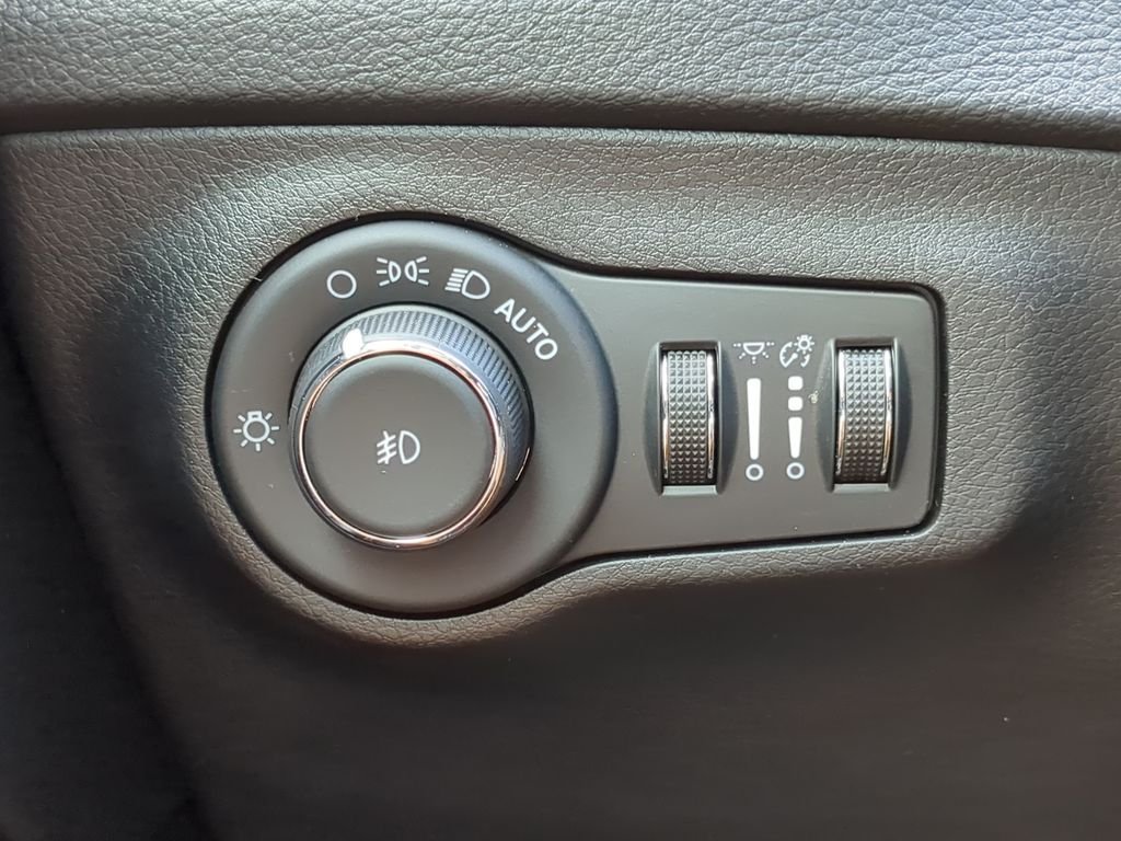 Used 2021 White Jeep Limited image 26