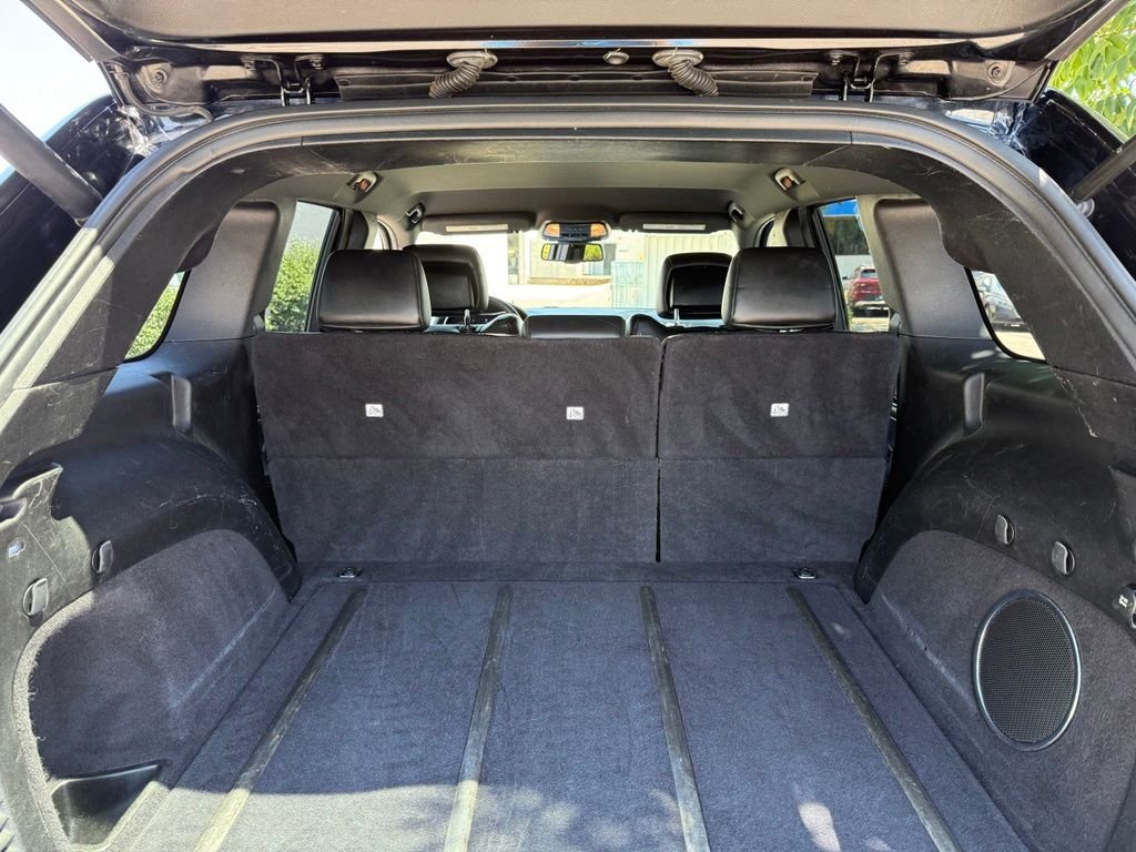 Used 2014 Brilliant Black Crystal Pearlcoat Jeep Limited image 16