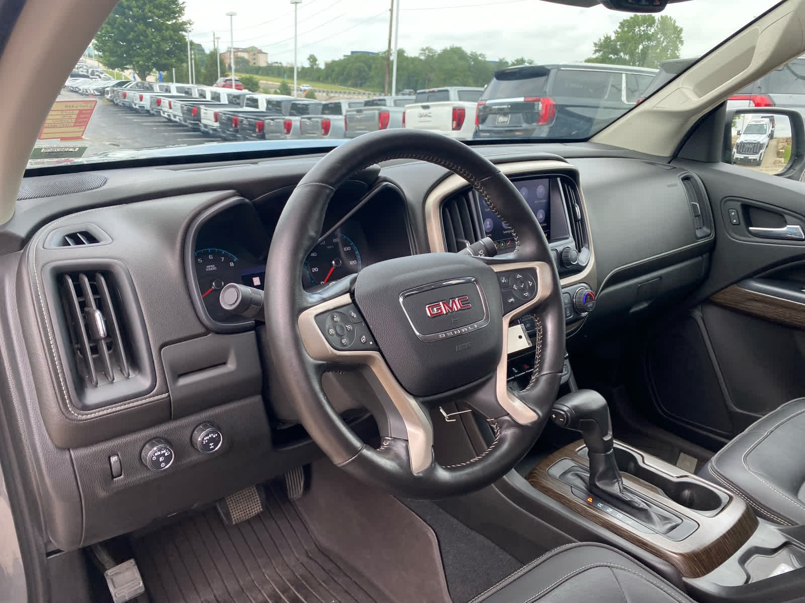 Used 2019 SATIN STEEL METALLIC GMC 4WD Denali image 8